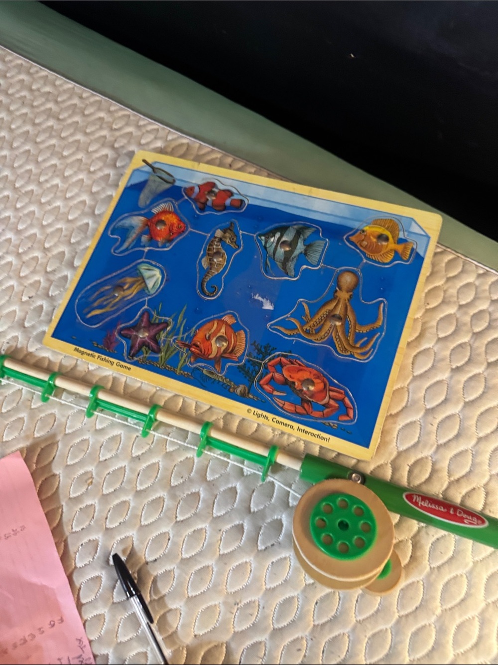 Melissa & Doug Green Fishing Pole with Blue Ocean Animal Puzzle